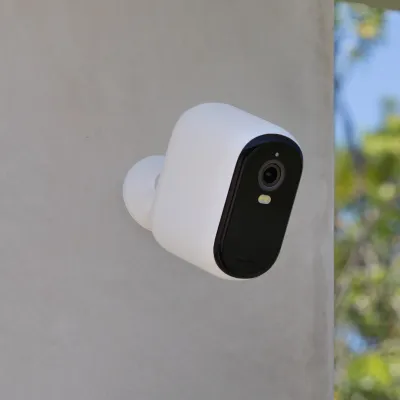 camera arlo exterieur protection famille