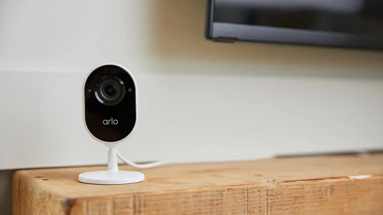 camera arlo interieur