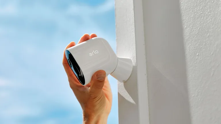 camera arlo pro exterieur installation