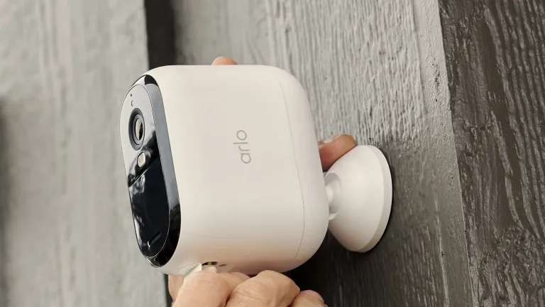 camera arlo pro exterieur installation