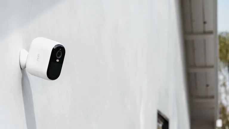 camera arlo interieur